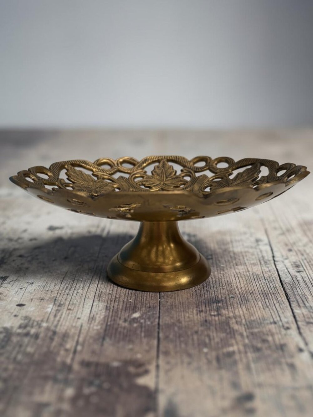 Ornate Brass Pedestal Bowl With Intricate Leaf Design – Decorative Vintage Cente